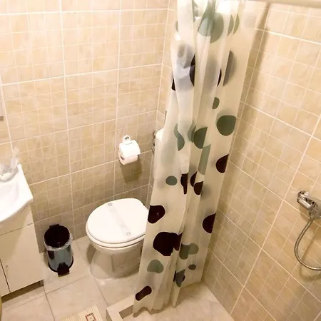 Apartment Comfortable In With Private Garden 18 M² Constanta